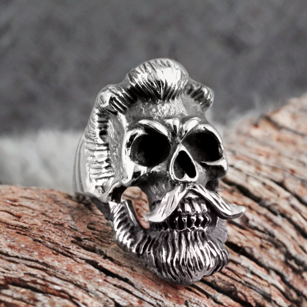 Rogue Skull Ring